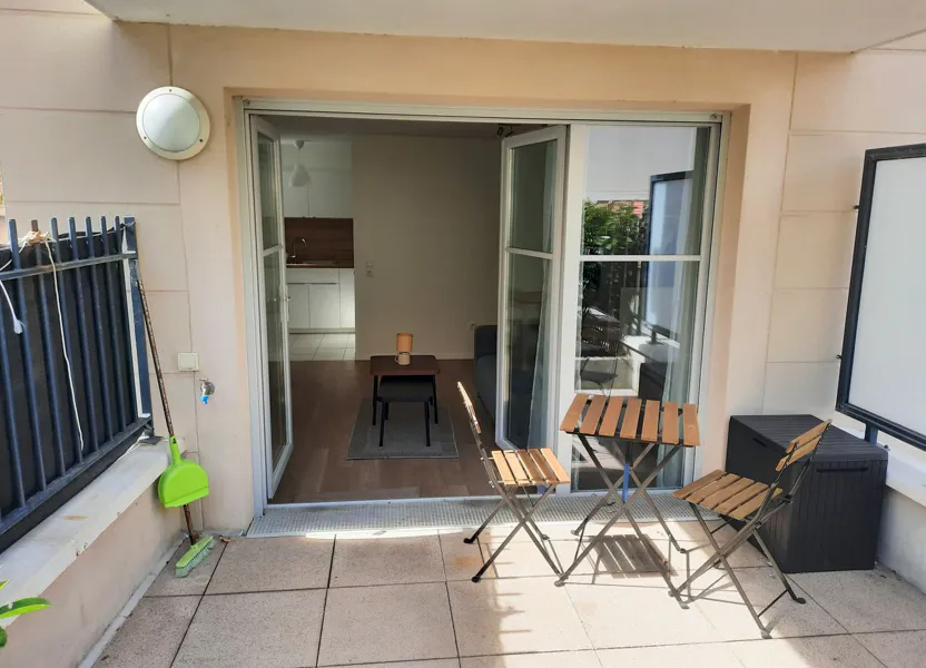 Flat Avenue Serge in Chelles