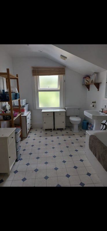 Room Palmerston Road in Greater London
