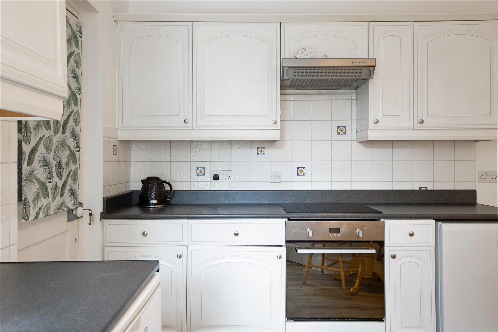 House Montpelier Avenue in Greater London