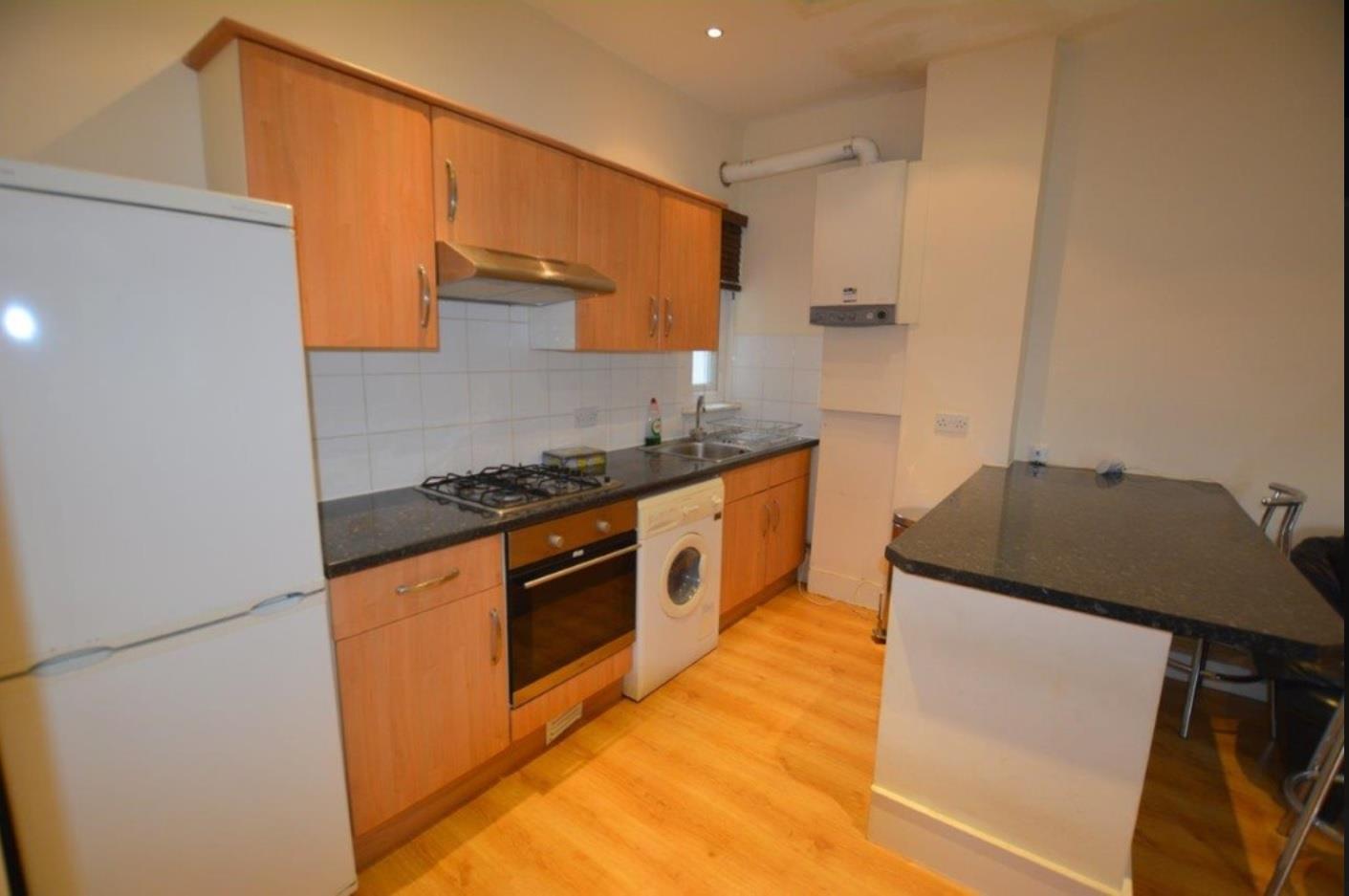 Flat Sunningfields Road in Greater London