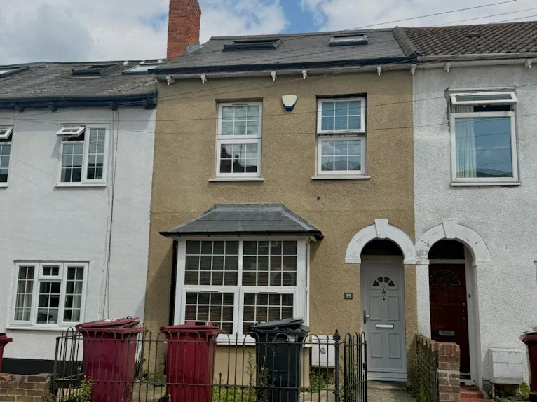 House Blenheim Road in Reading