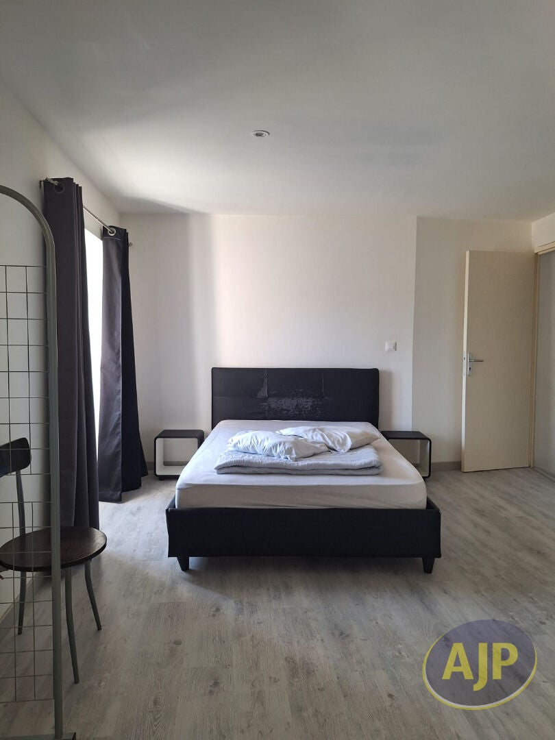 Maison Route d'Angoulême à Javerlhac-et-la-Chapelle-Saint-Robert