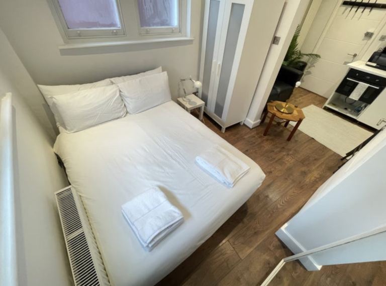Flat Greatorex Street in Greater London