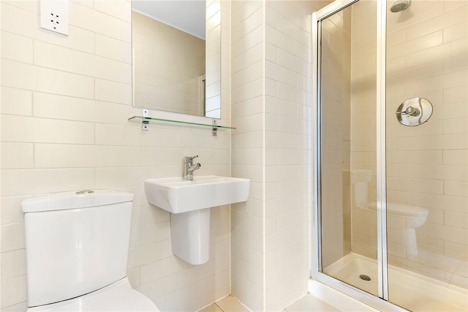 Flat Bayham Street in Greater London