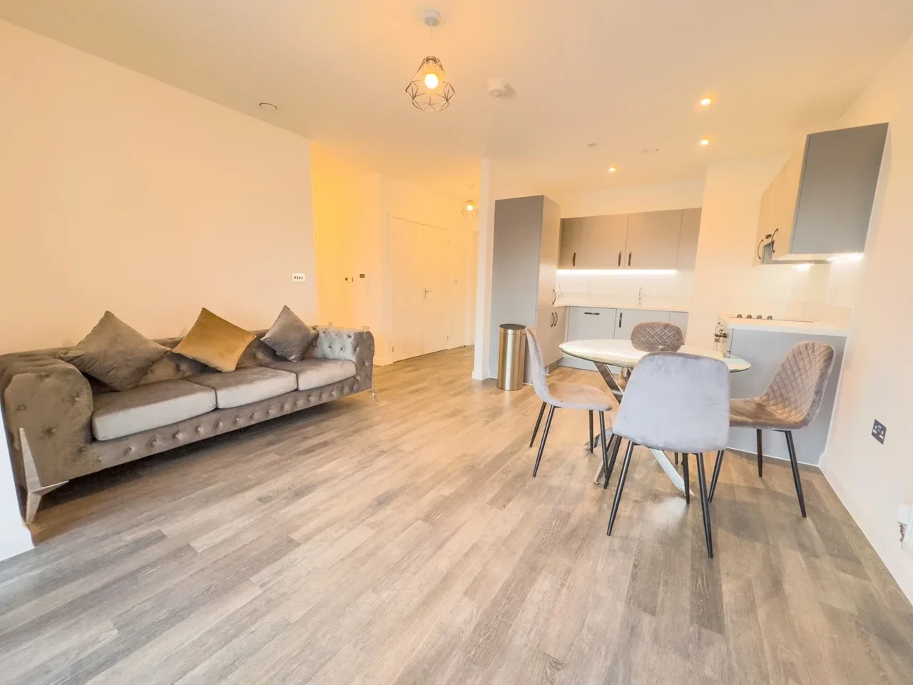 Flat East Acton Lane in Greater London
