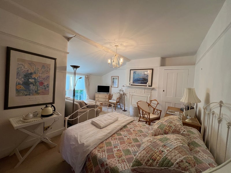Room Woodland Gardens in Greater London