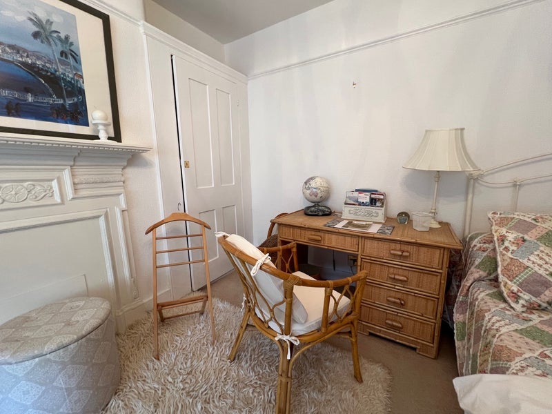 Room Woodland Gardens in Greater London