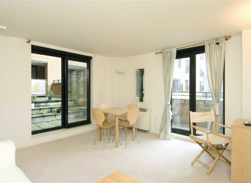Flat Cromwell Road in Greater London