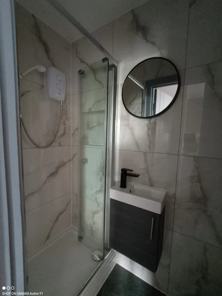 Room St Mary's Road in Greater London
