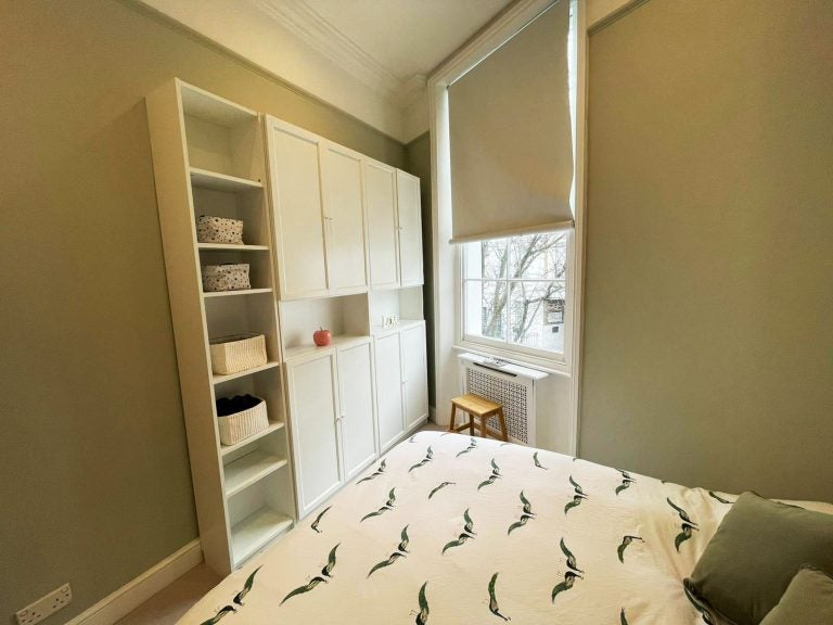 Flat Moreton Street in City of Westminster