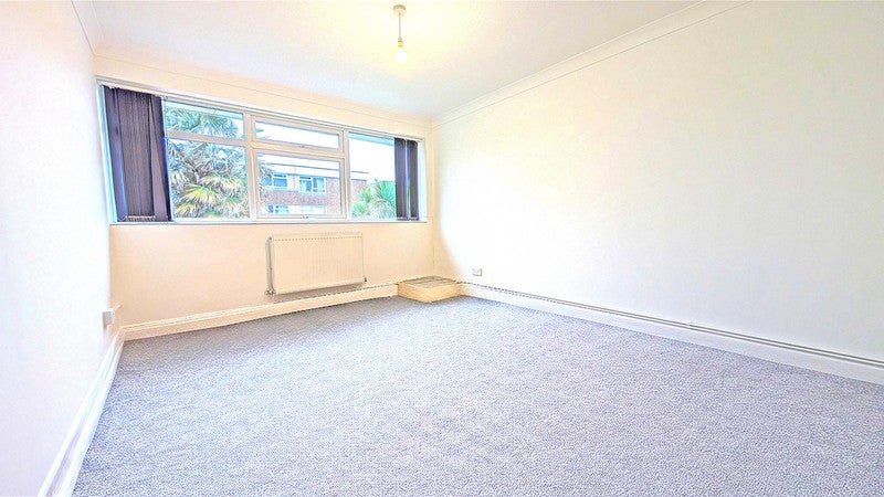 Flat College Gardens in Worthing