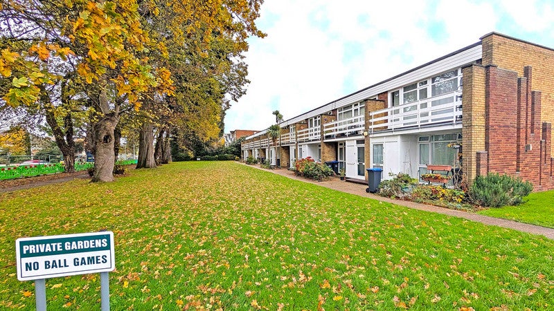Flat College Gardens in Worthing