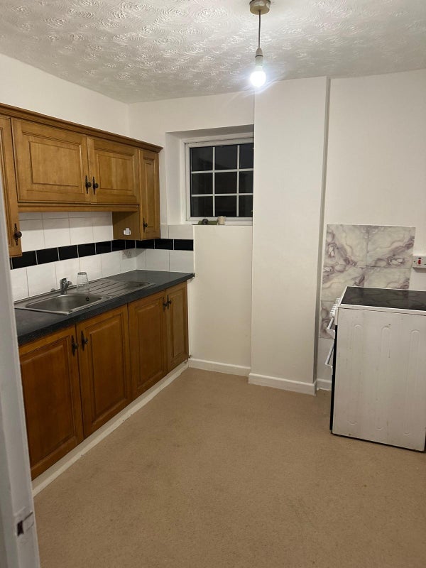 Room Barnsley Road in Wakefield