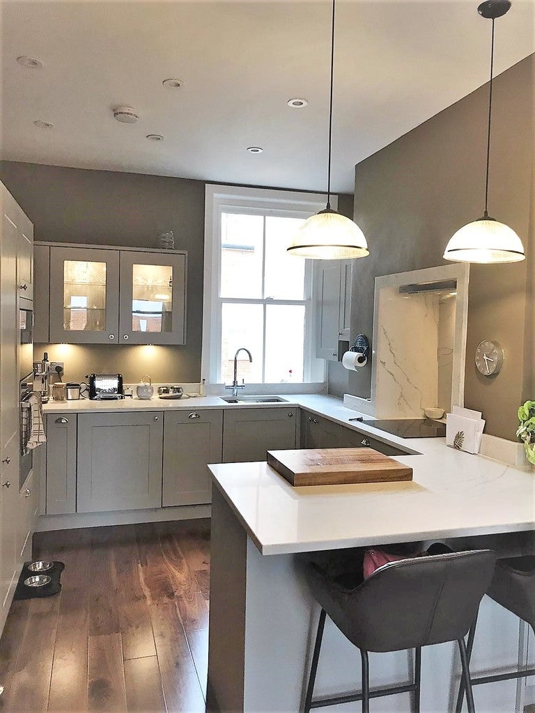 Flat Lawrence Street in Greater London