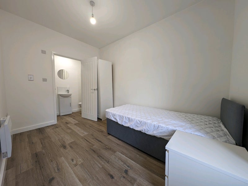 Room Walliscote Road in Weston-super-Mare