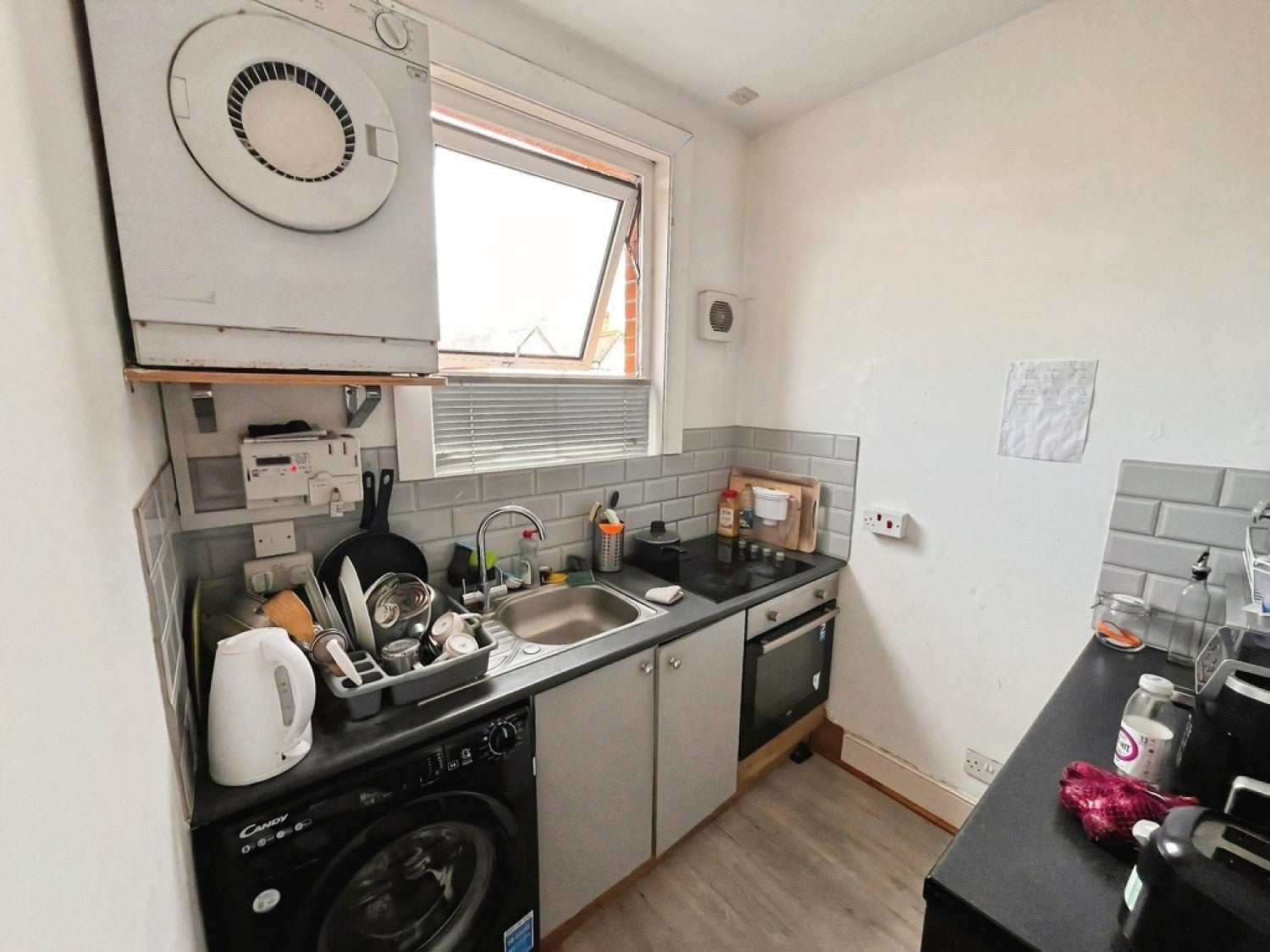 Room Kennedy Close in Greater London