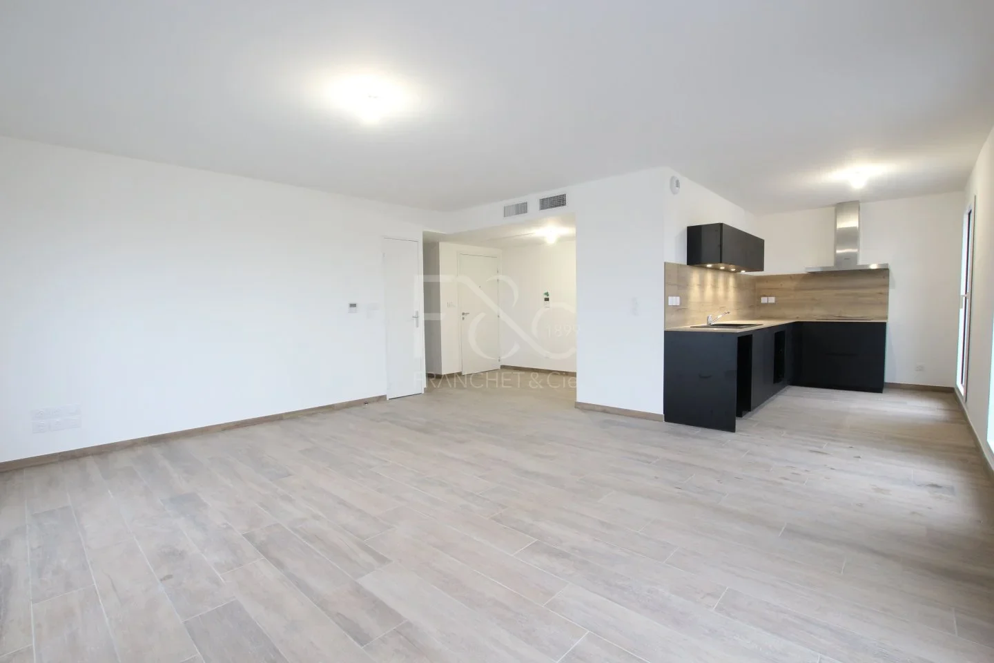 Flat Rue Carnot in Bron