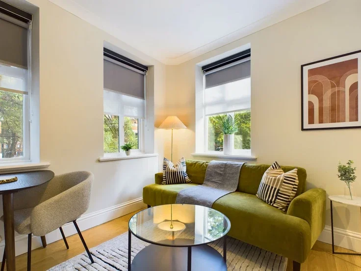 Flat Endell Street in Greater London