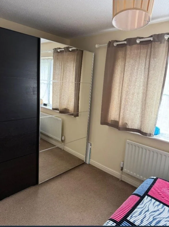 Room Poppy Close in Greater London