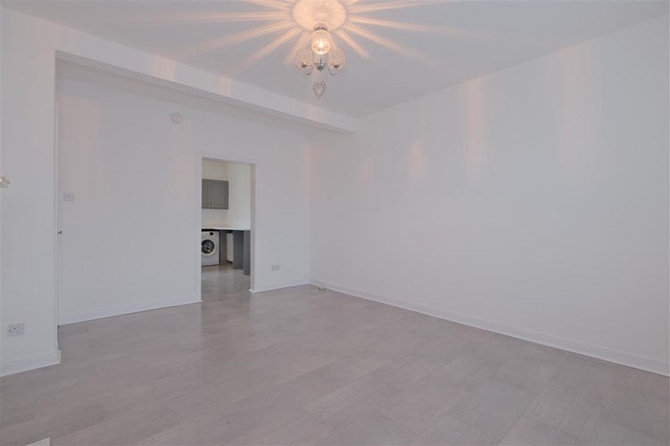 Flat Cypress Court in Hamilton