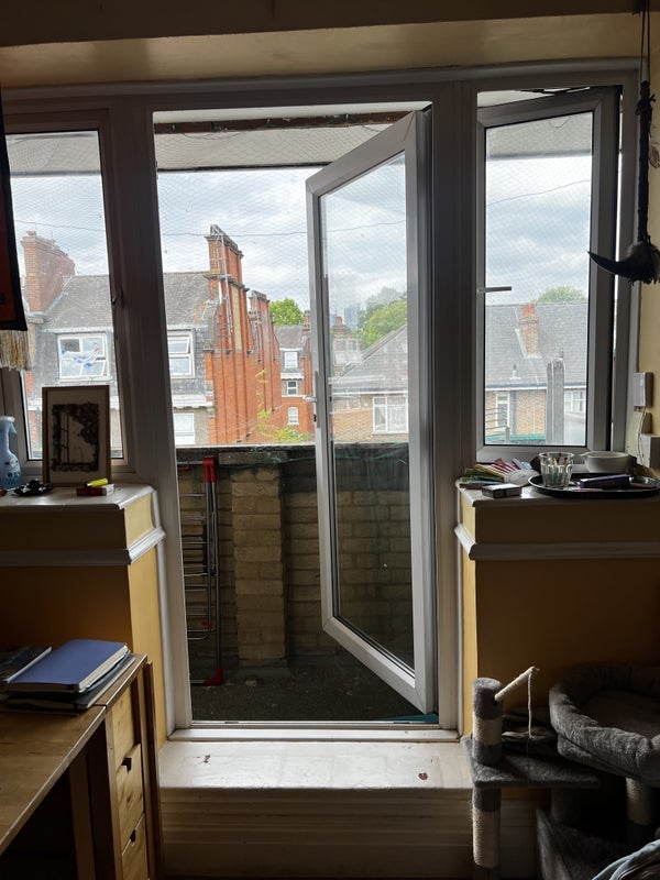 Room Sceptre Road in Greater London