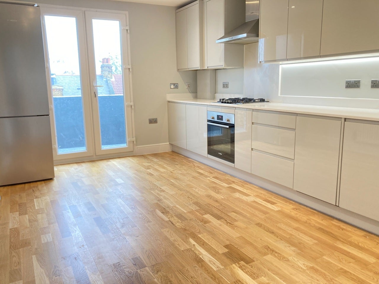Room Northfield Avenue in Greater London