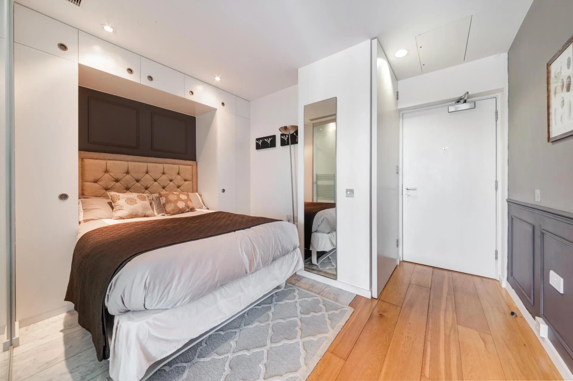 Flat Fairmont Avenue in Greater London