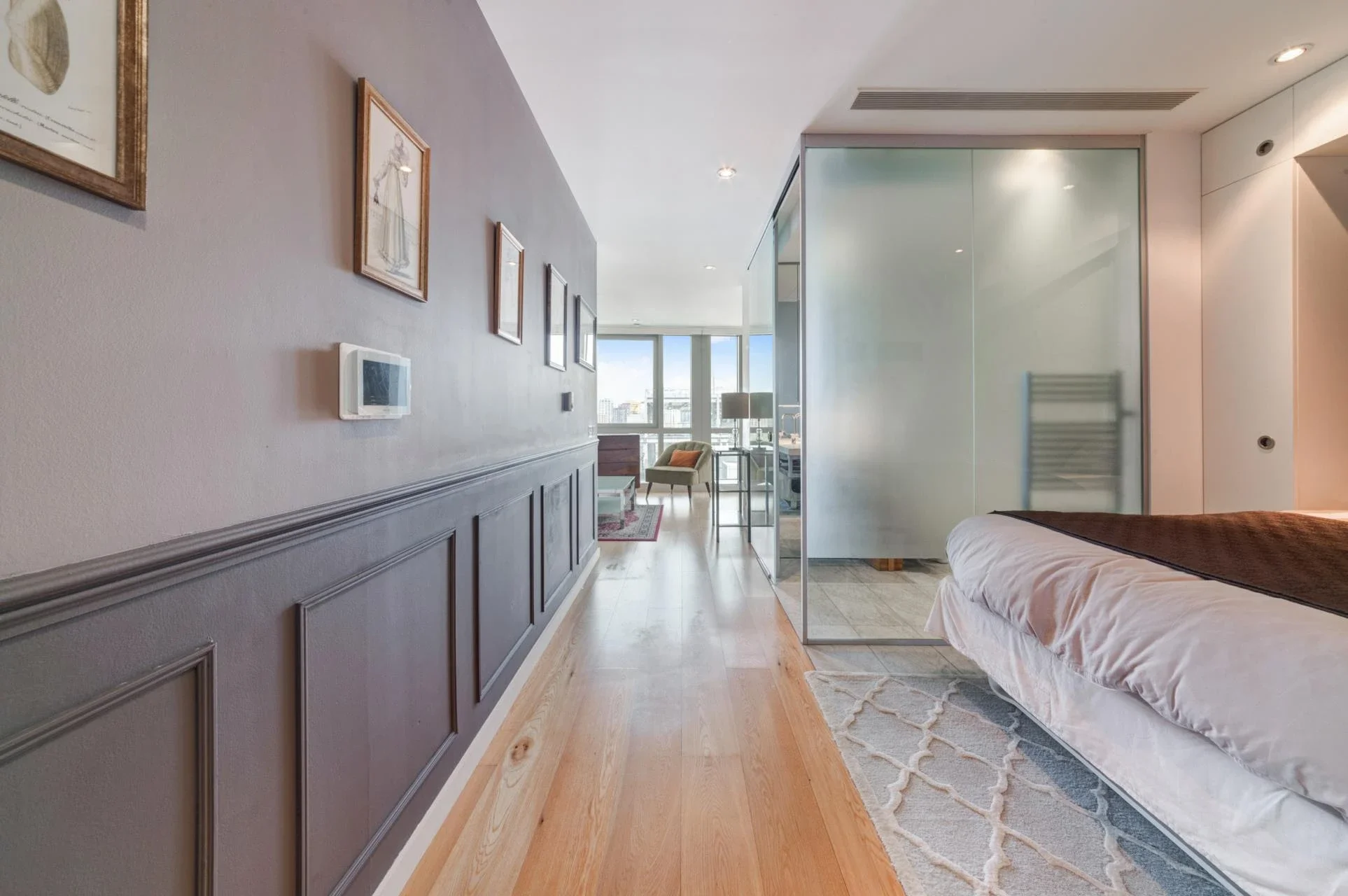Flat Fairmont Avenue in Greater London