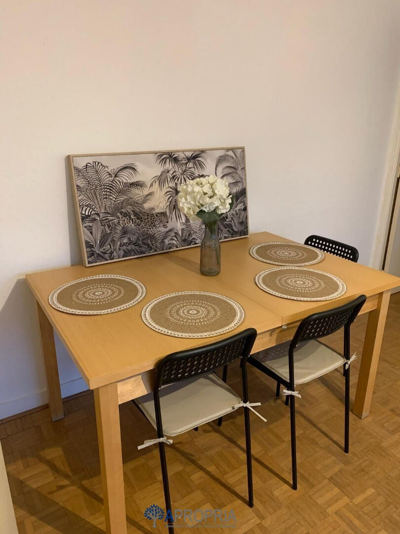 Chambre Av De La 1ere Armee Francaise à Dijon