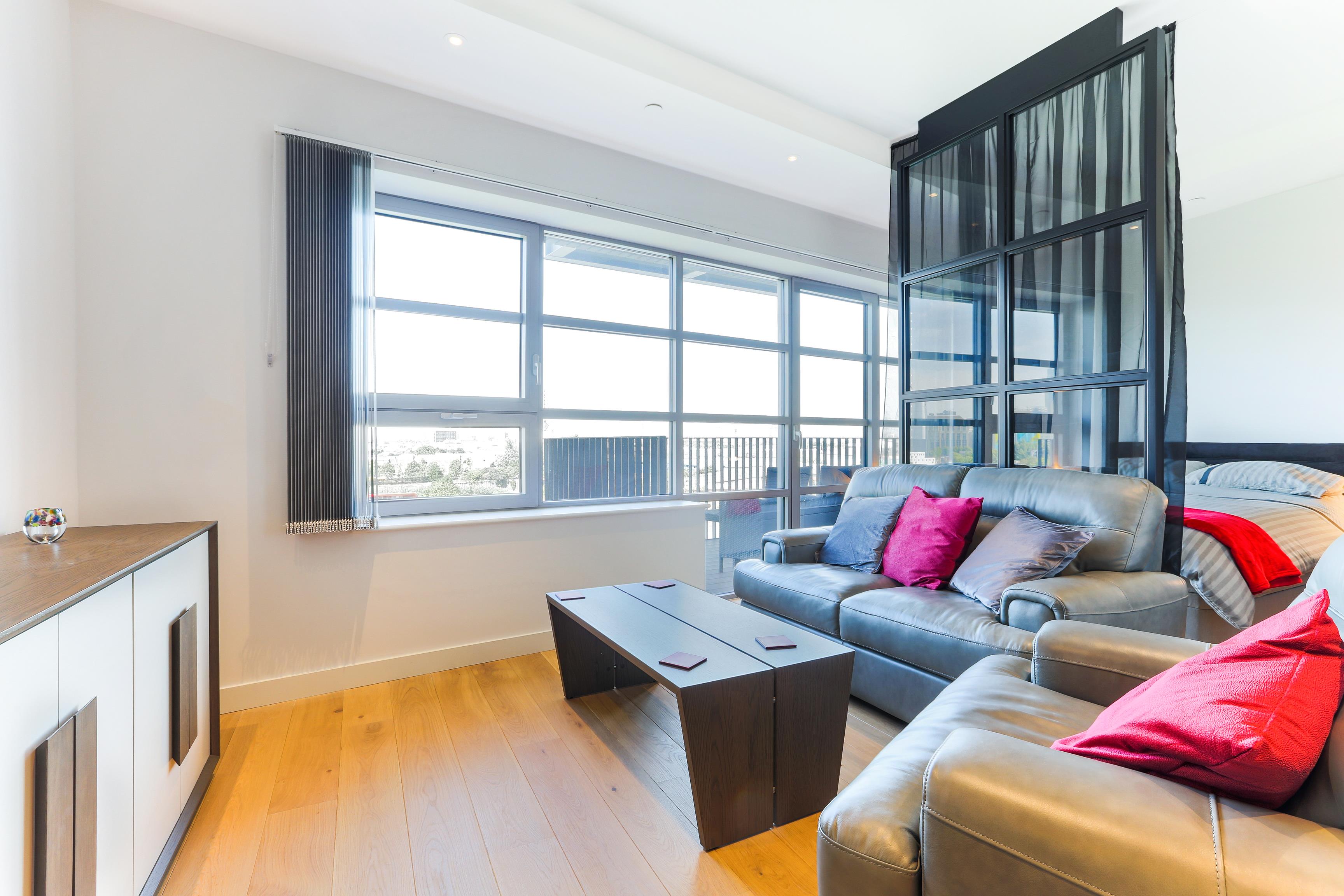 Flat Hope Street in Greater London