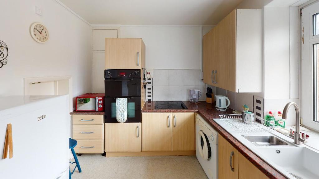 Flat Bramber Close in Seaford