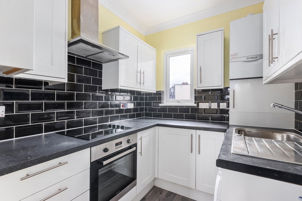 Flat Durnsford Road in Greater London