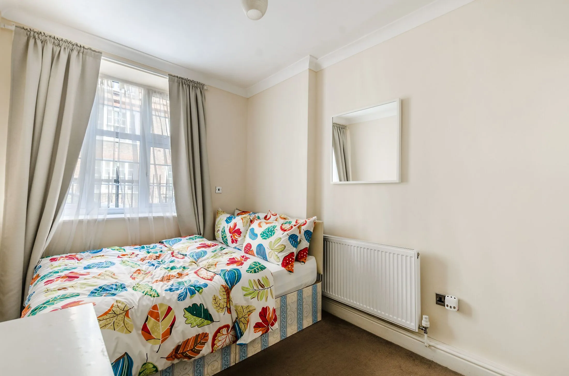 Flat Old Gloucester Street in Greater London