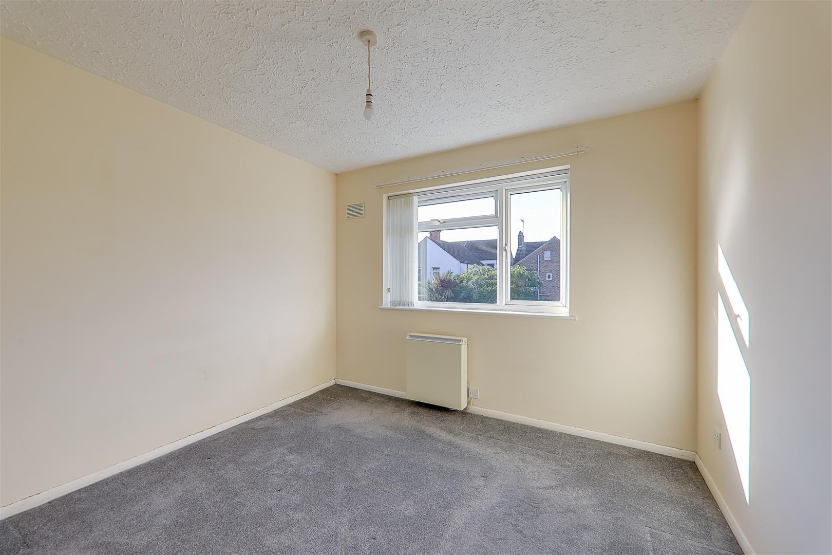 Flat Downview Road in Worthing