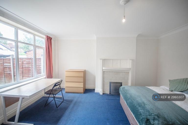House The Turnways in Leeds