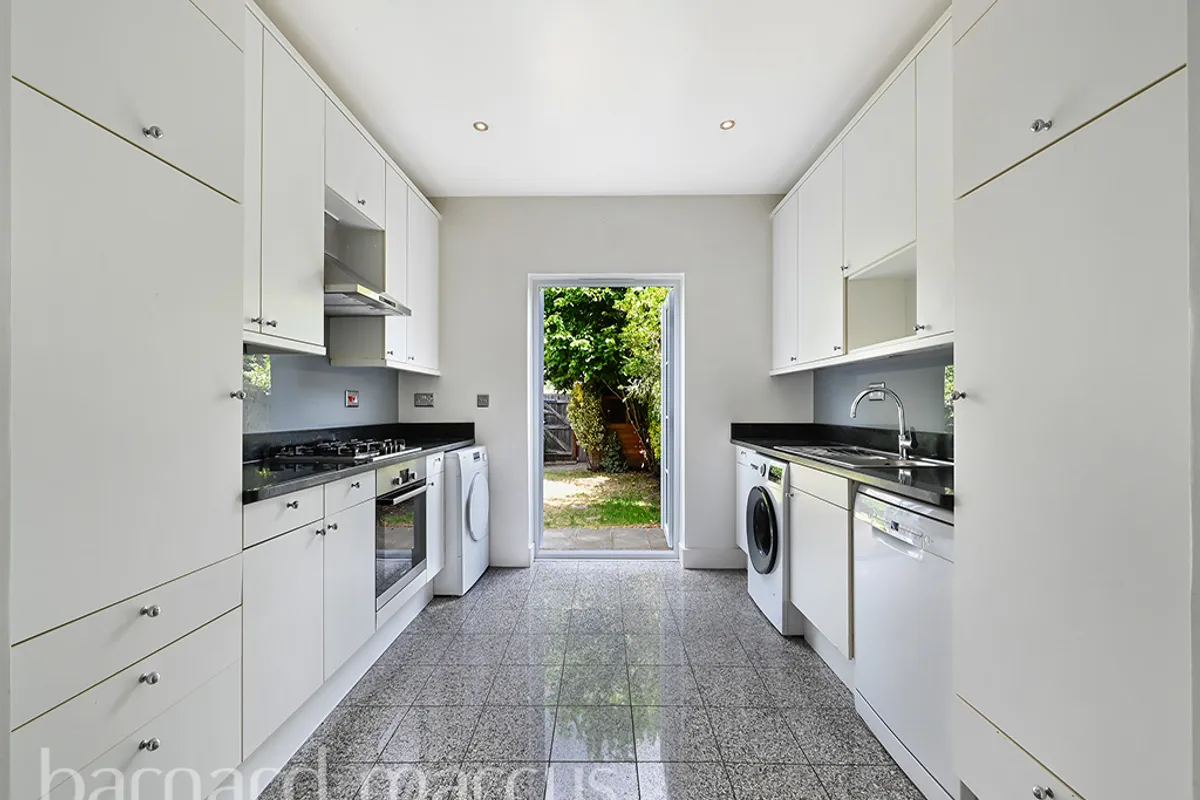 House Hadley Gardens in Greater London