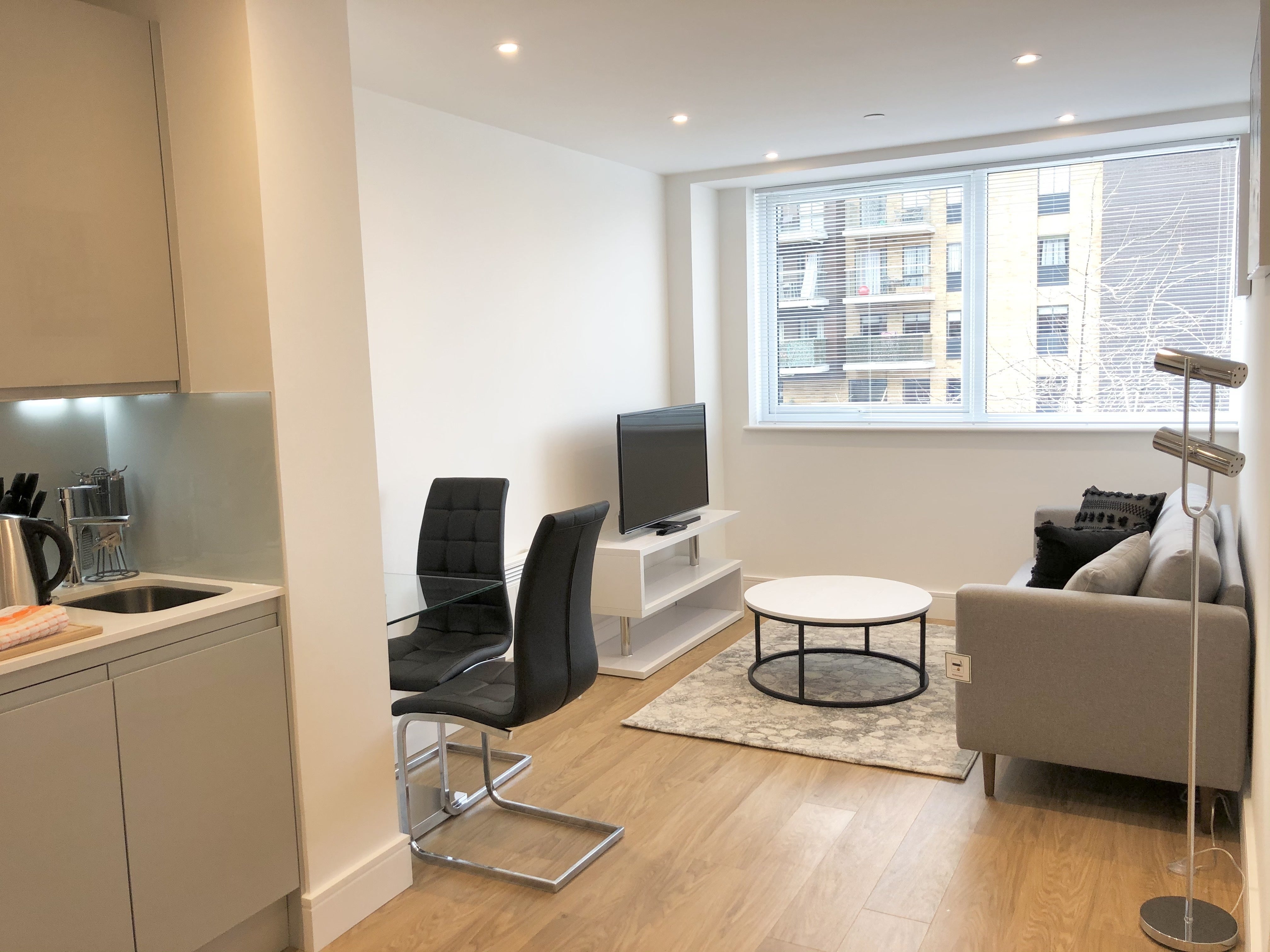 Flat South Street in Greater London