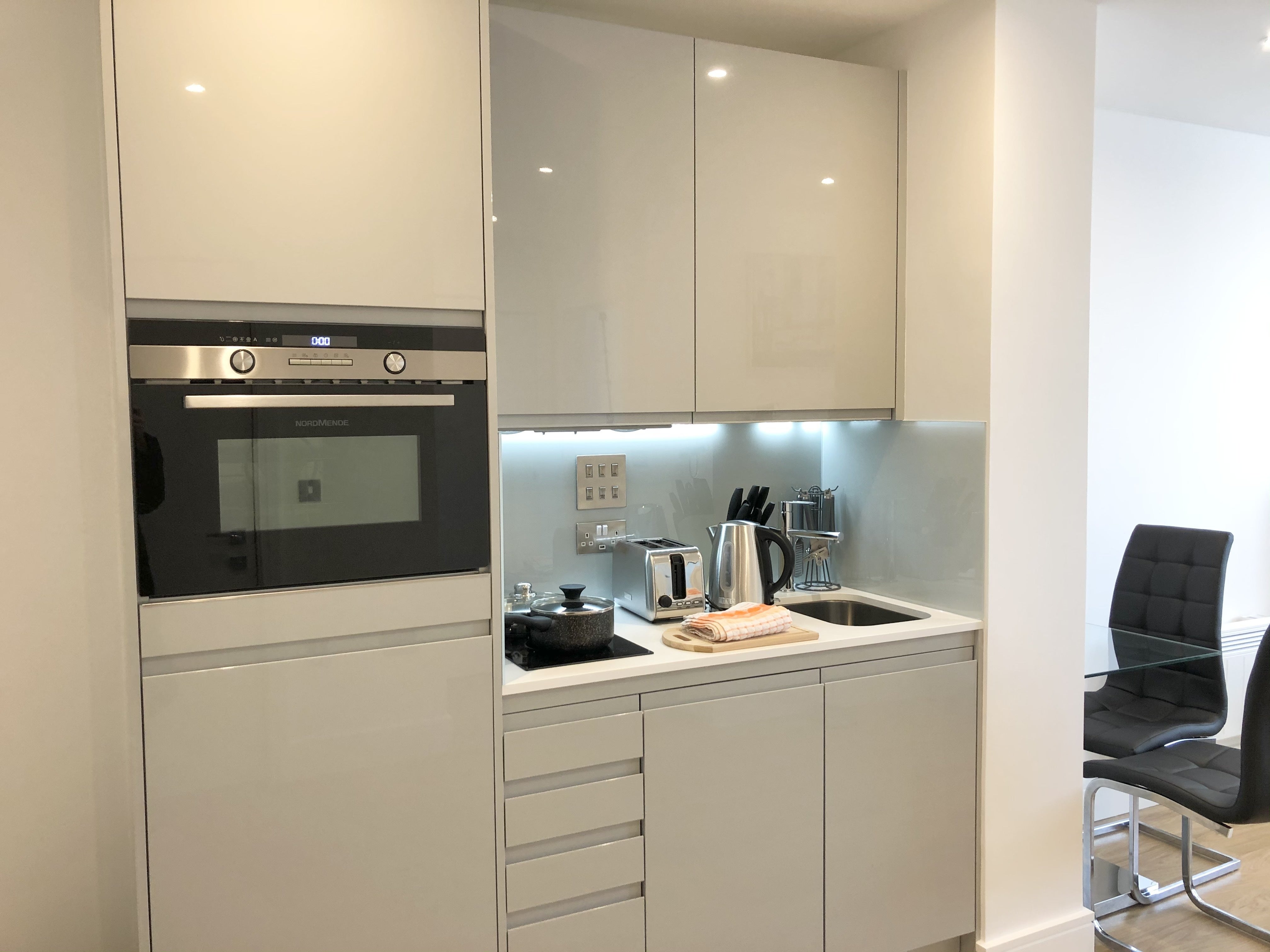 Flat South Street in Greater London