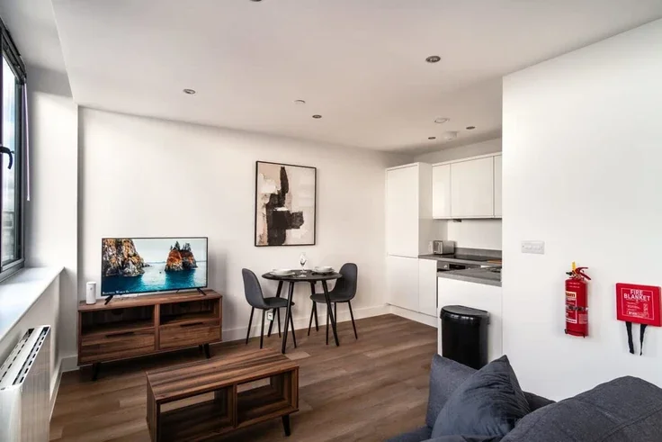 Flat Talbot Road in Trafford