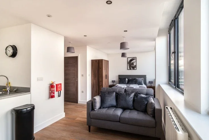 Flat Talbot Road in Trafford