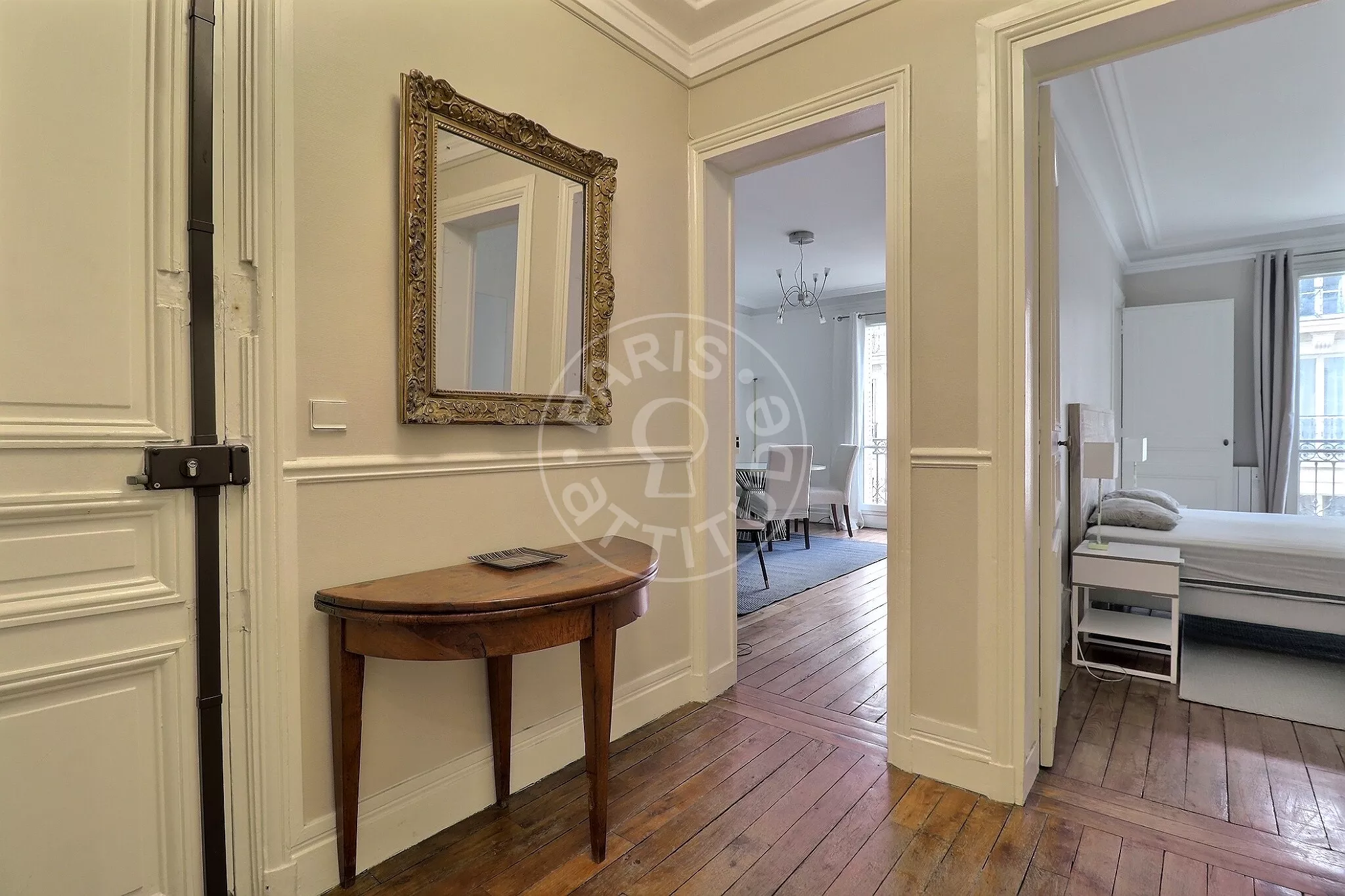 Appartement Rue du Printemps à Paris