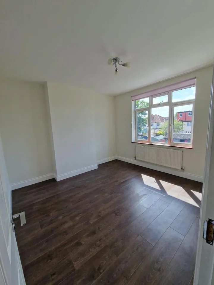 House Largewood Avenue in Greater London