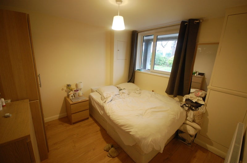 Room Lydney Close in Greater London