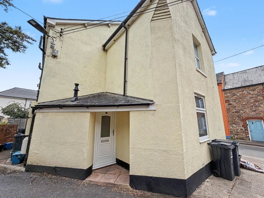 Flat Chapel Street in Mid Devon