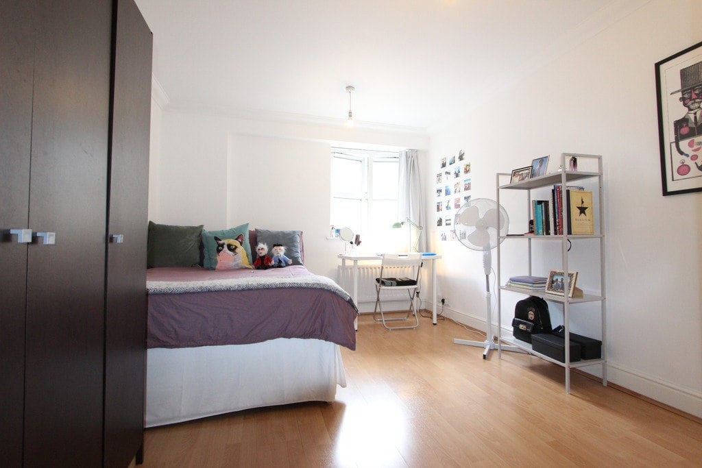 Flat Lisson Grove in City of Westminster
