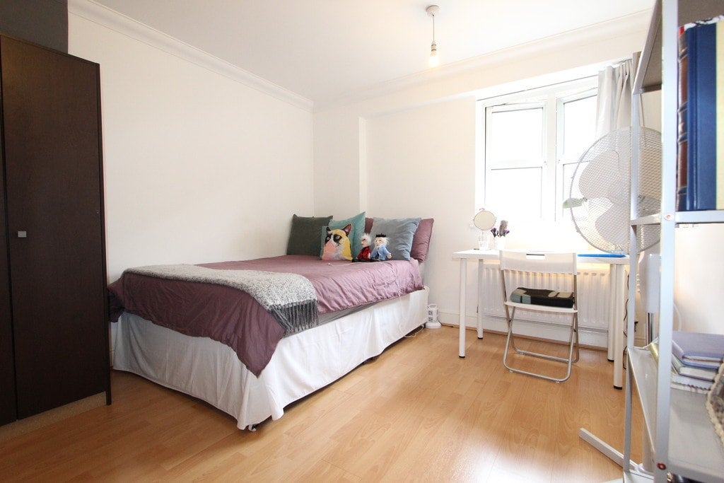 Flat Lisson Grove in City of Westminster