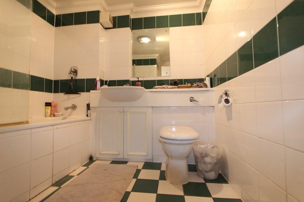 Flat Lisson Grove in City of Westminster