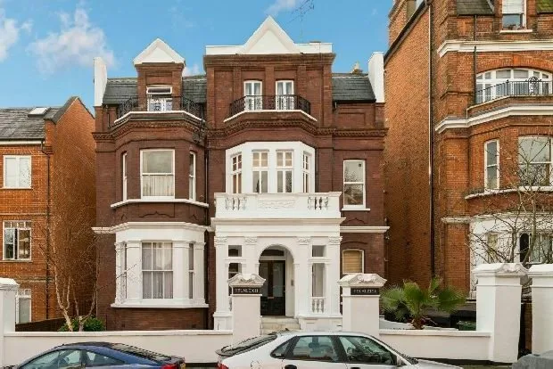 Flat Compayne Gardens in Greater London