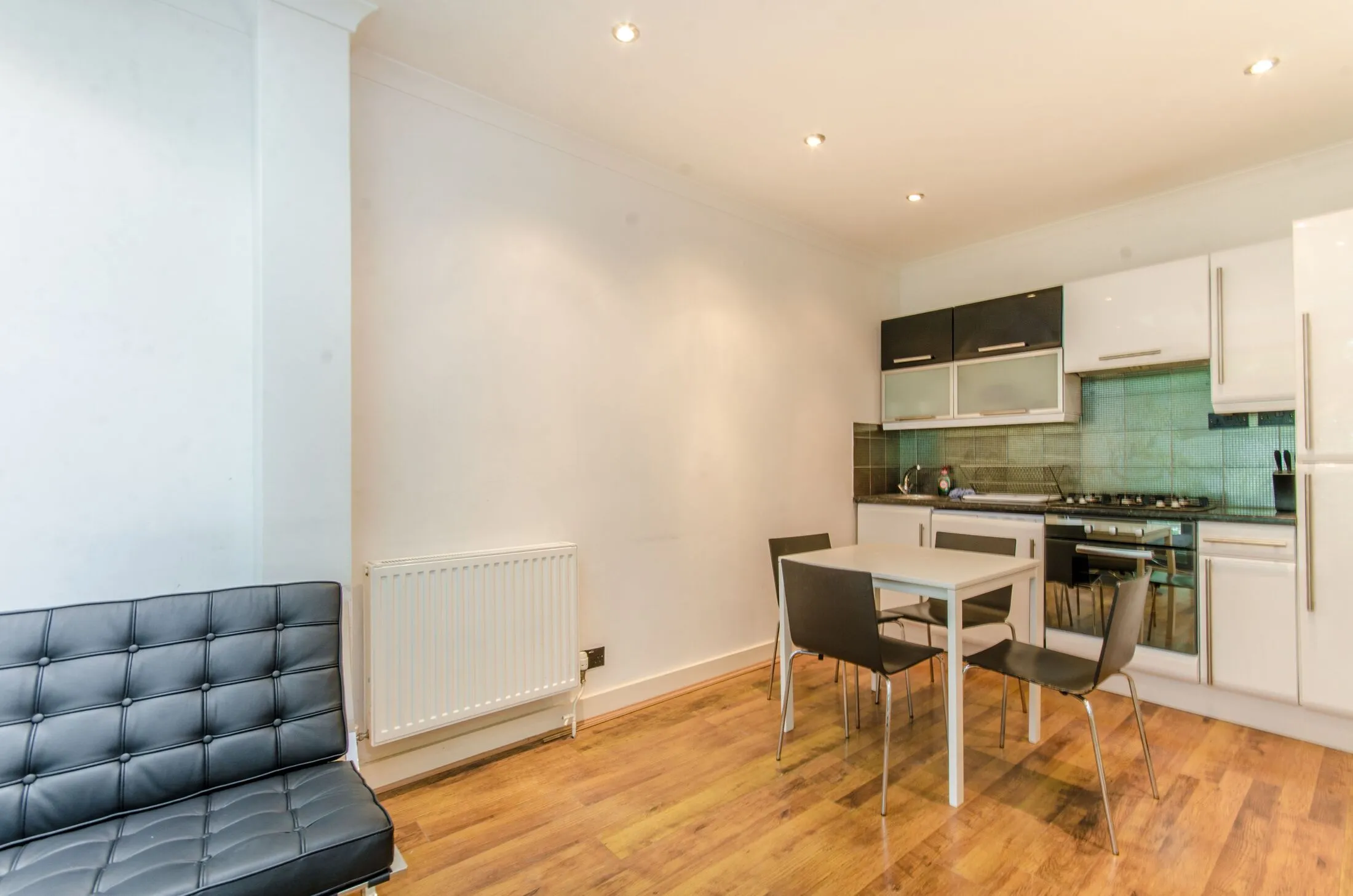 House Paradise Passage in Greater London