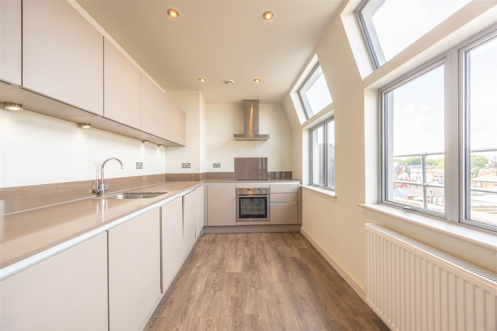 Flat Royal Mews in Southend-on-Sea